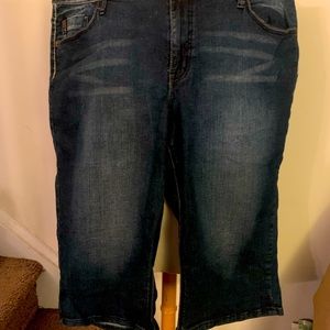 Zana Di dark wash denim capris